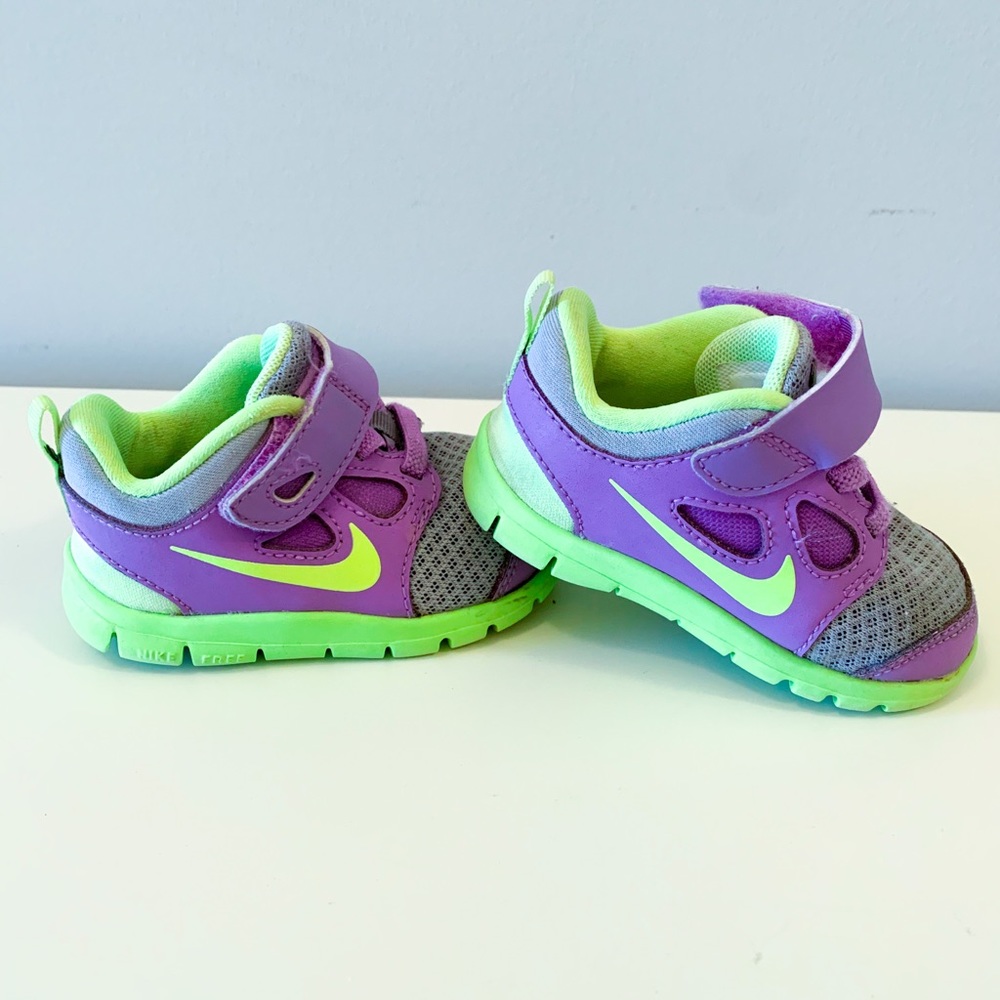 Baby Girl Nike Tennis Shoes Size 4